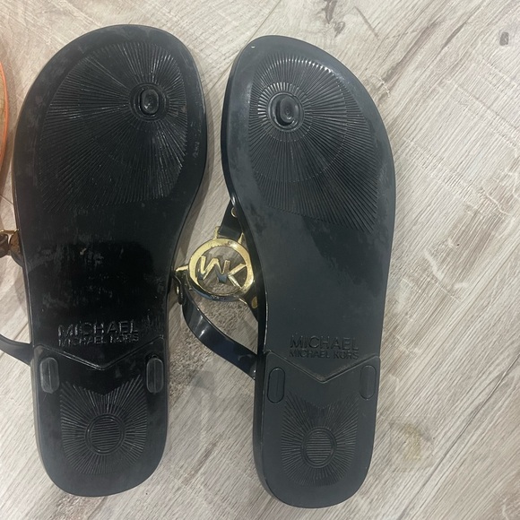 Authentic Michael Kors sandals-8 - Picture 5 of 7
